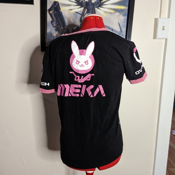 Small Overwatch DVa T Shirt - Picture 2 of 6